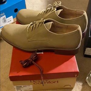 Brand new Brown suede oxfords